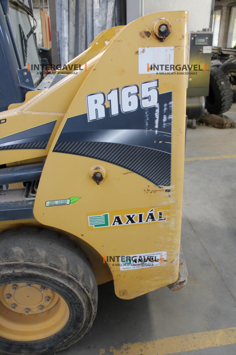 Csúszókormányos - GEHL 14