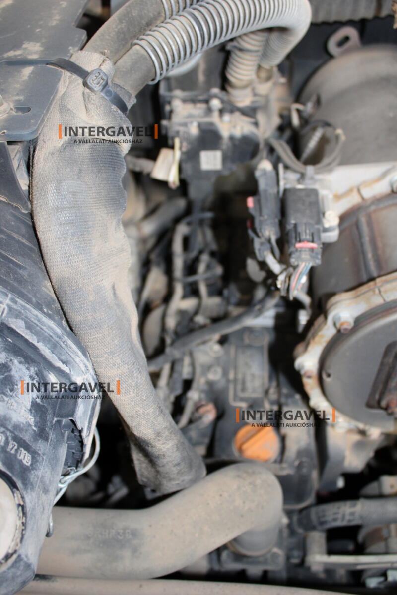 Csúszókormányos - GEHL 17