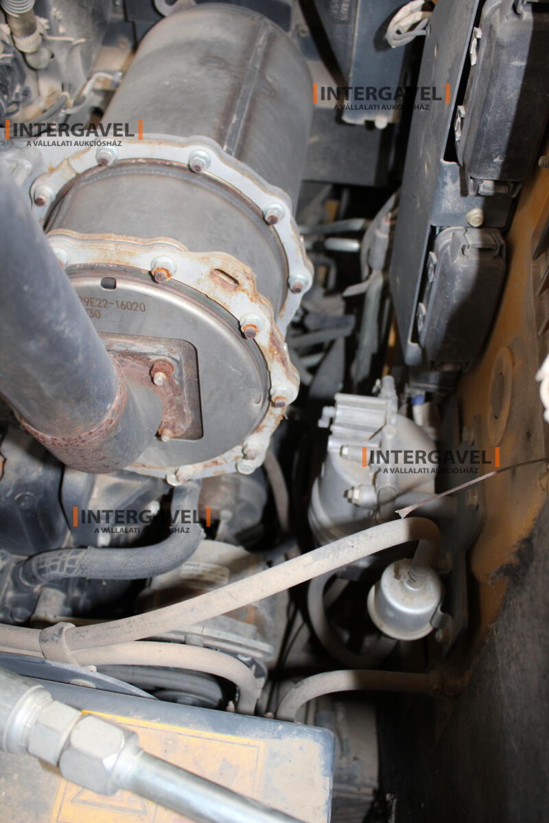 Csúszókormányos - GEHL 18