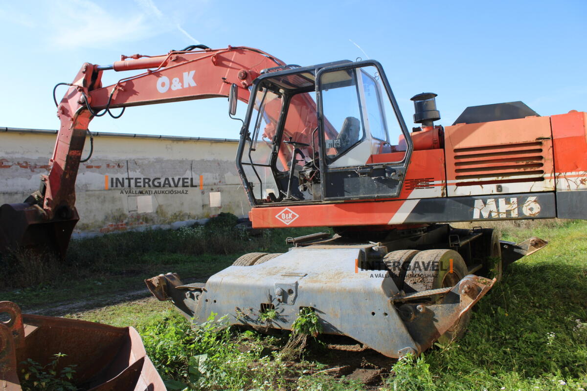 Gumikerekes forgó kotró - O&K 4