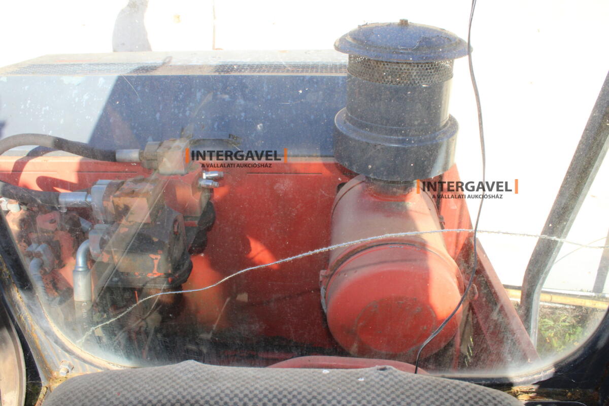 Gumikerekes forgó kotró - O&K 35