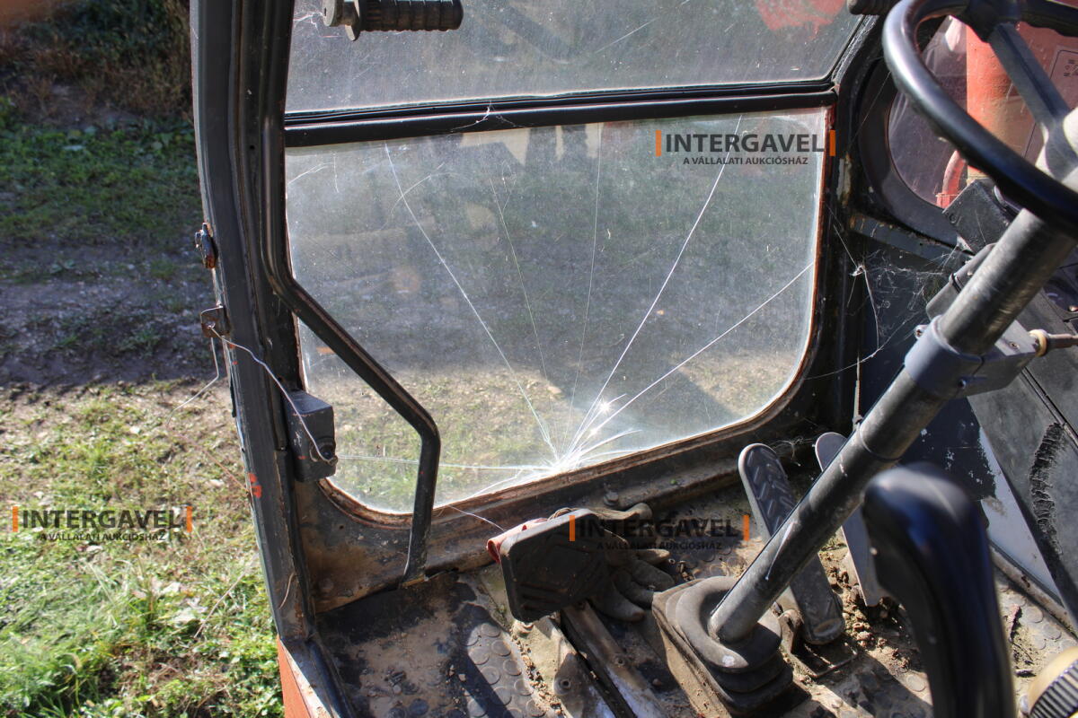 Gumikerekes forgó kotró - O&K 36