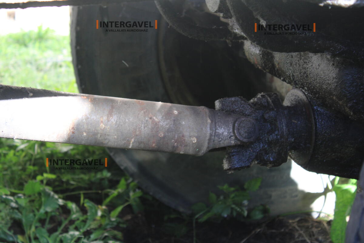 Gumikerekes forgó kotró - O&K 44