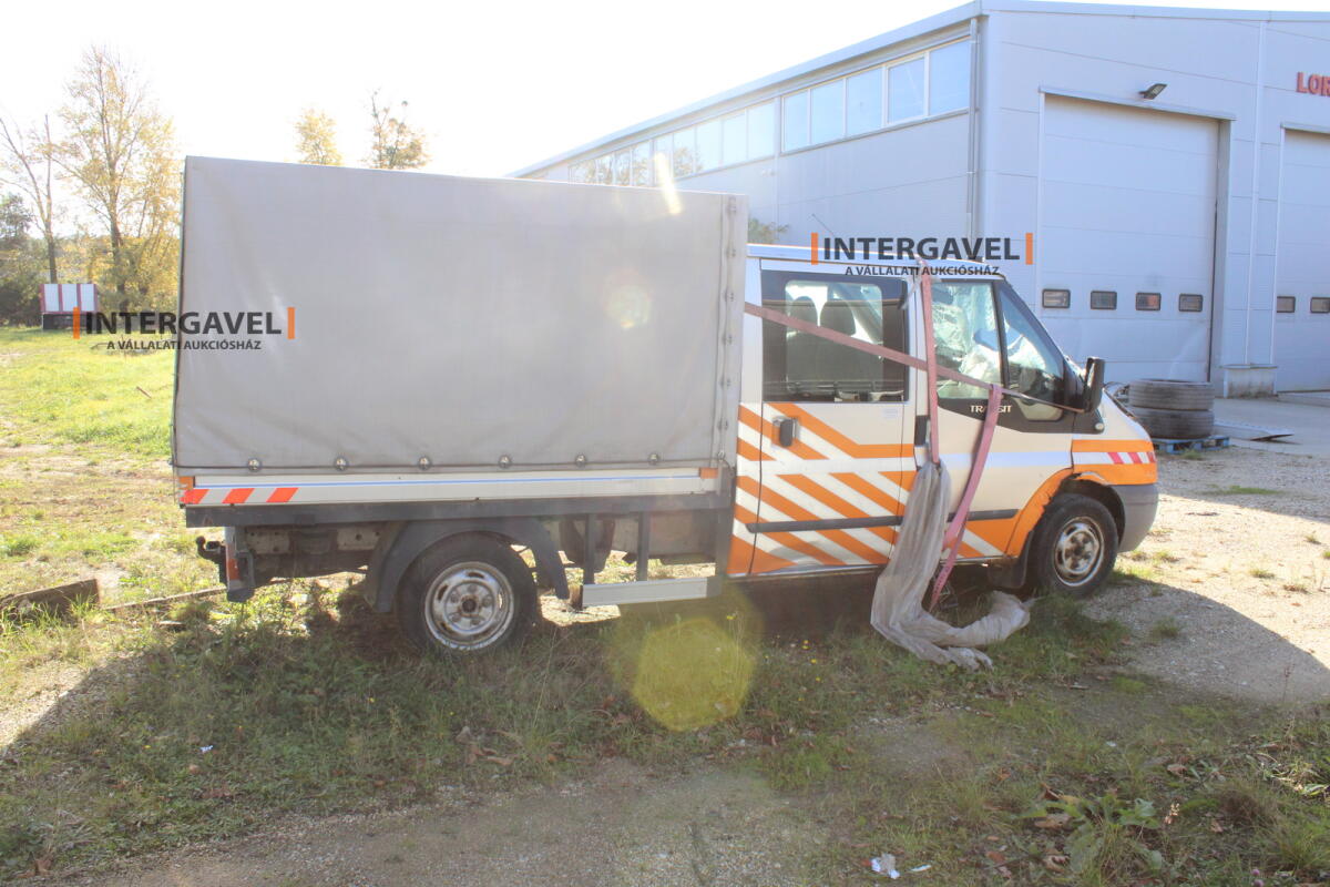 Kisteherautó - Ford 3