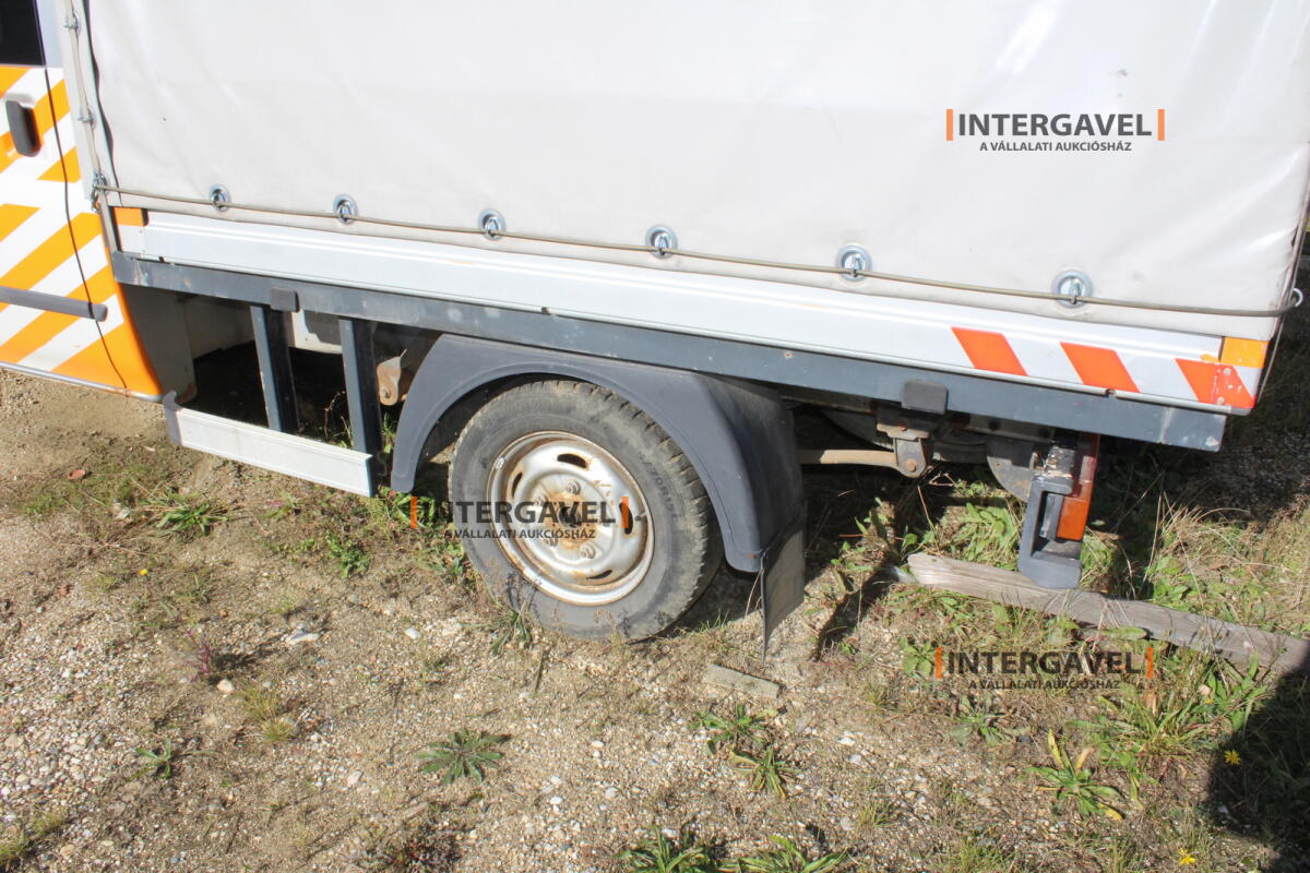 Kisteherautó - Ford 14