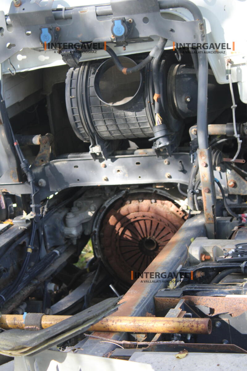 Nyerges vontató - Renault 13