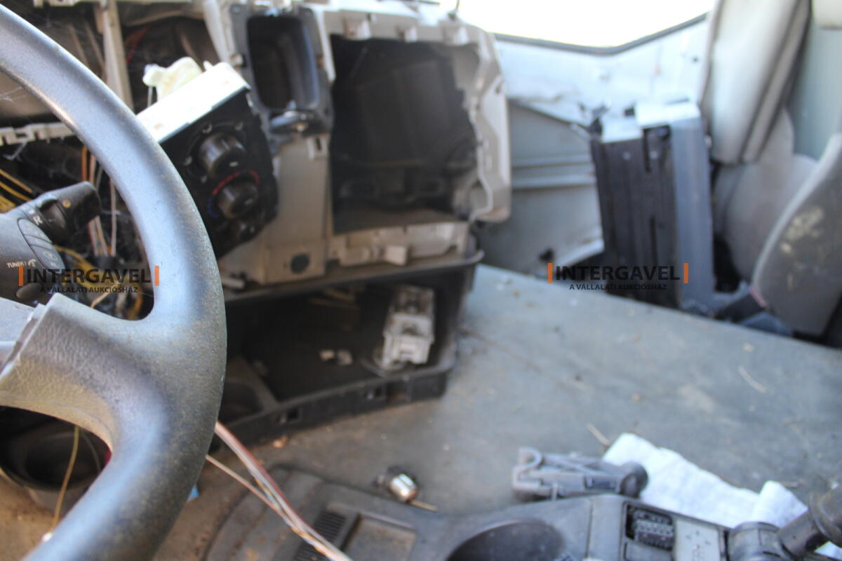 Nyerges vontató - Renault 22