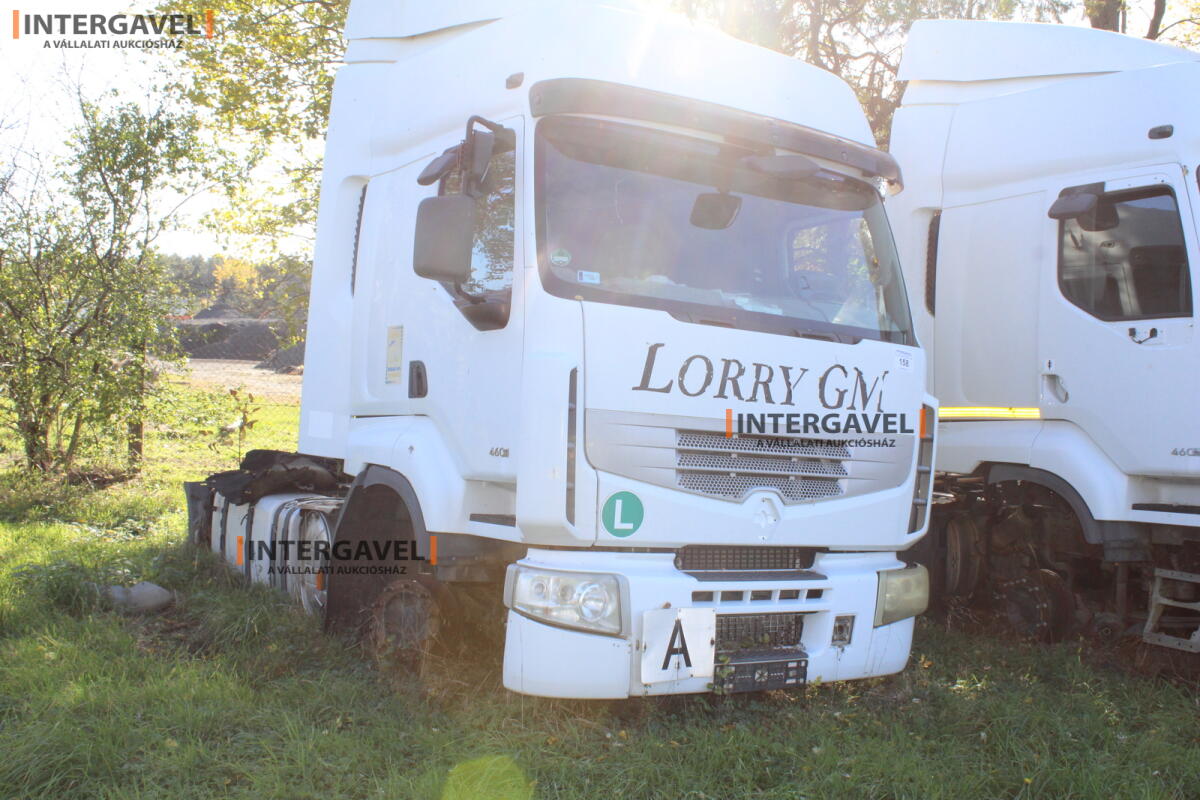 Nyerges vontató - Renault 2