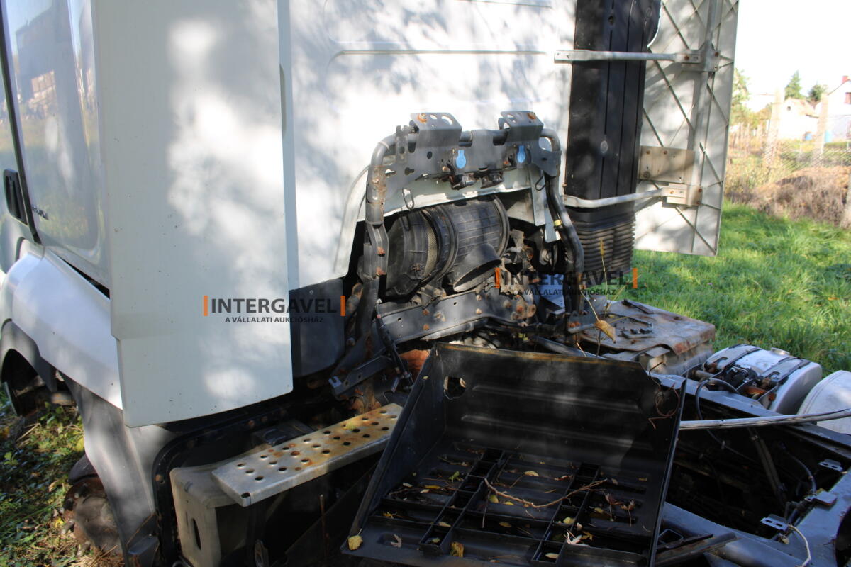 Nyerges vontató - Renault 13