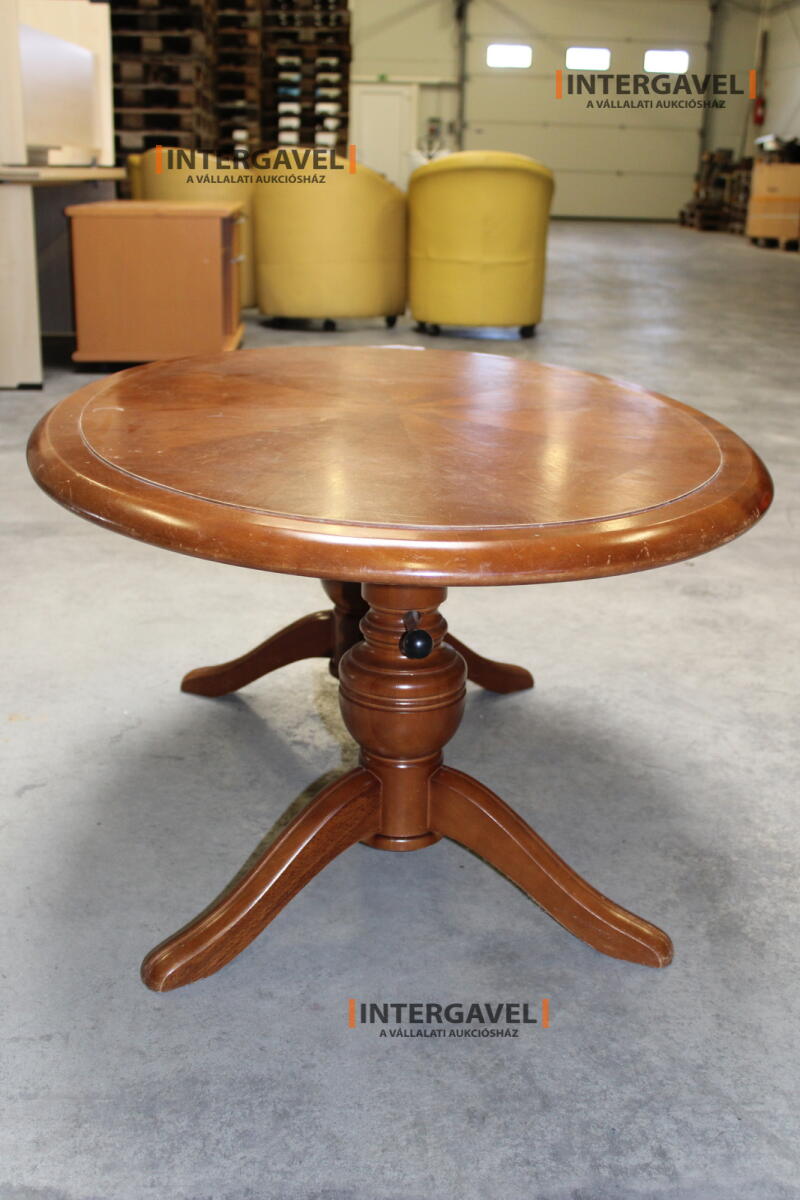 Dohányzó ovális asztal 3