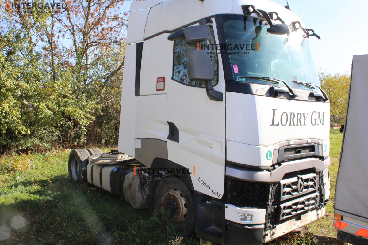 Nyerges vontató - Renault 4