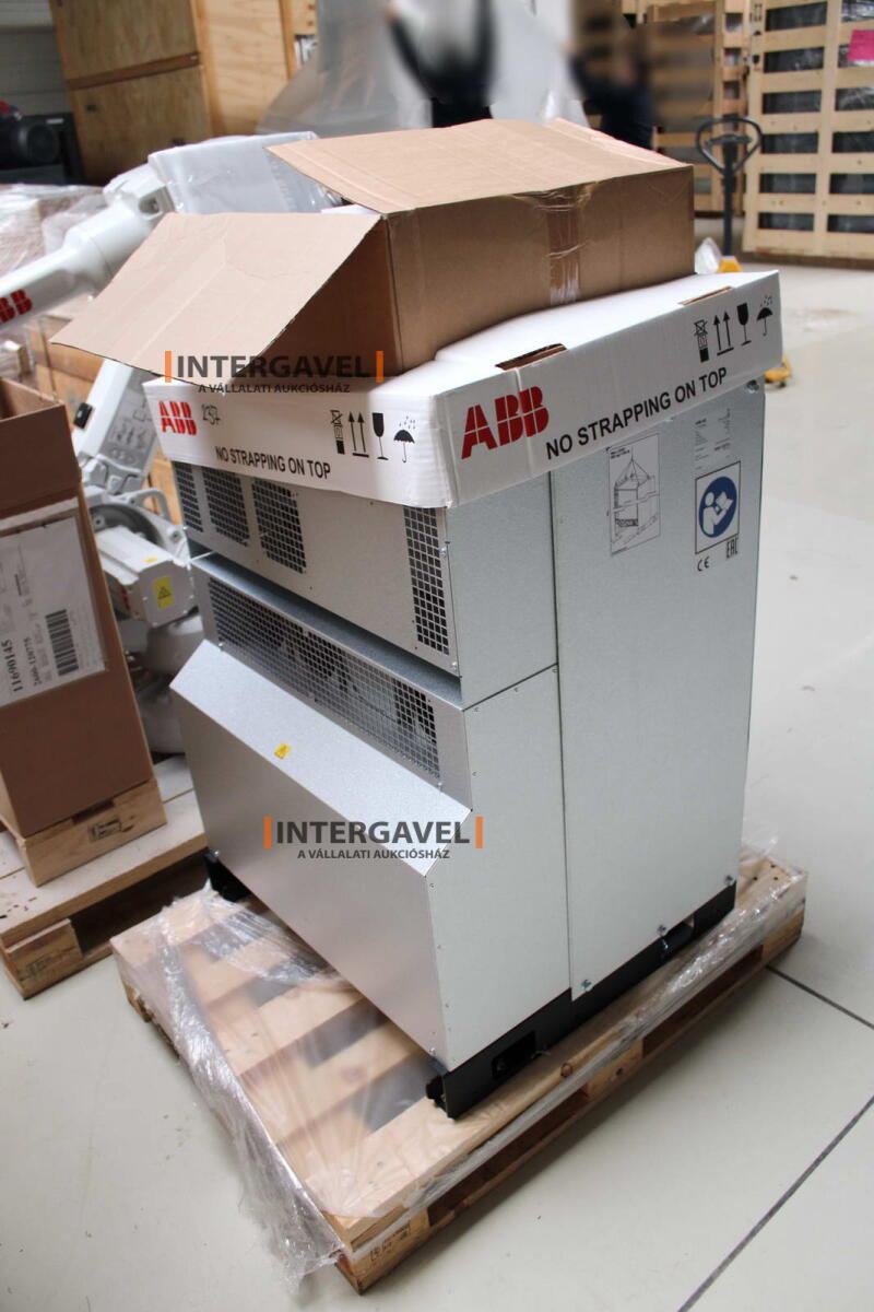 Robot - ABB; IRB 2600 11