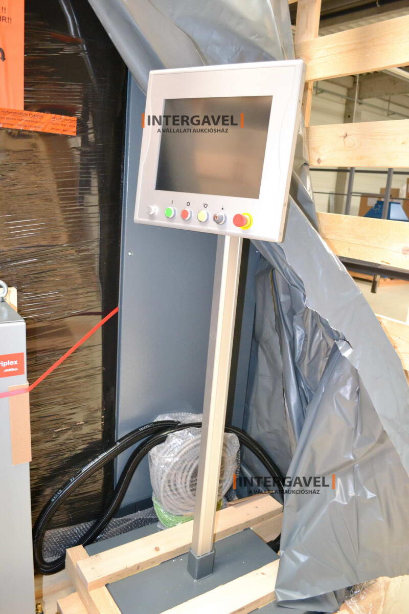 Plasma spraying equipment 11