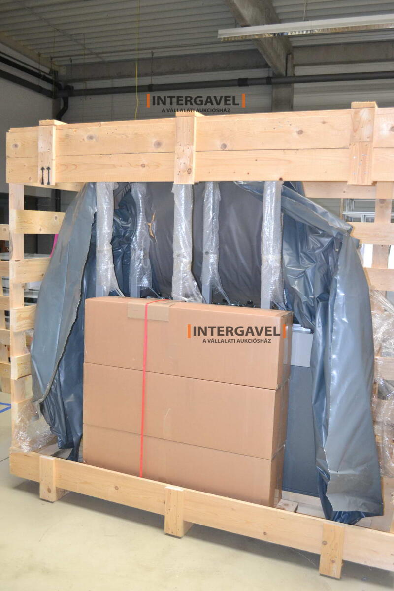 Plasma spraying equipment 18