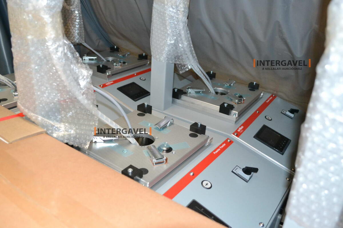 Plasma spraying equipment 19