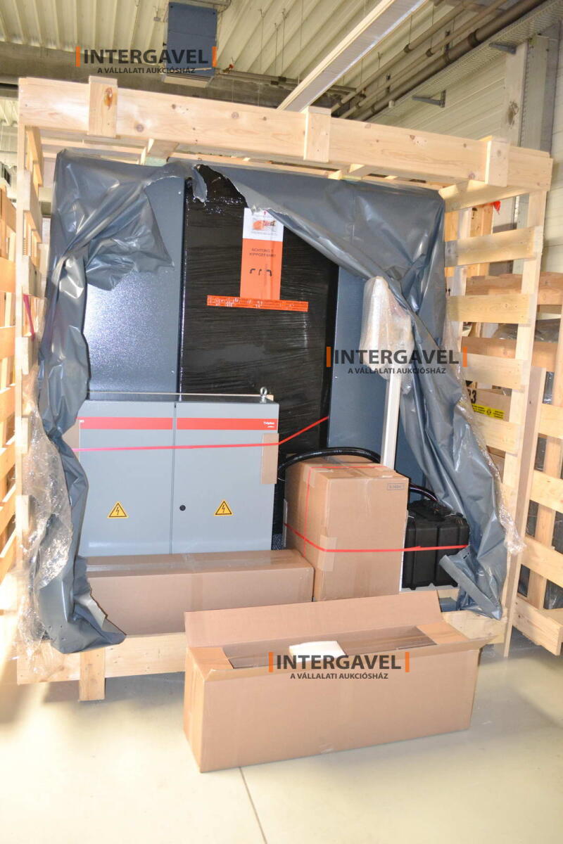 Plasma spraying equipment 24