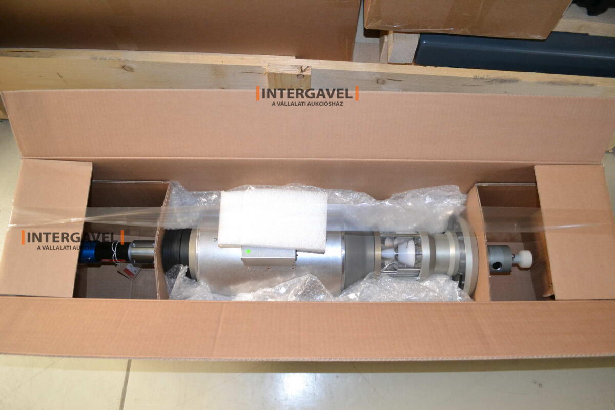 Plasma spraying equipment 25