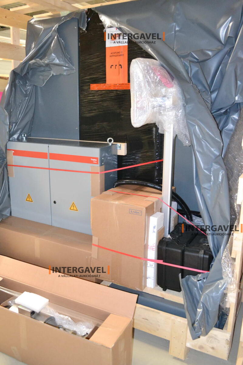 Plasma spraying equipment 28
