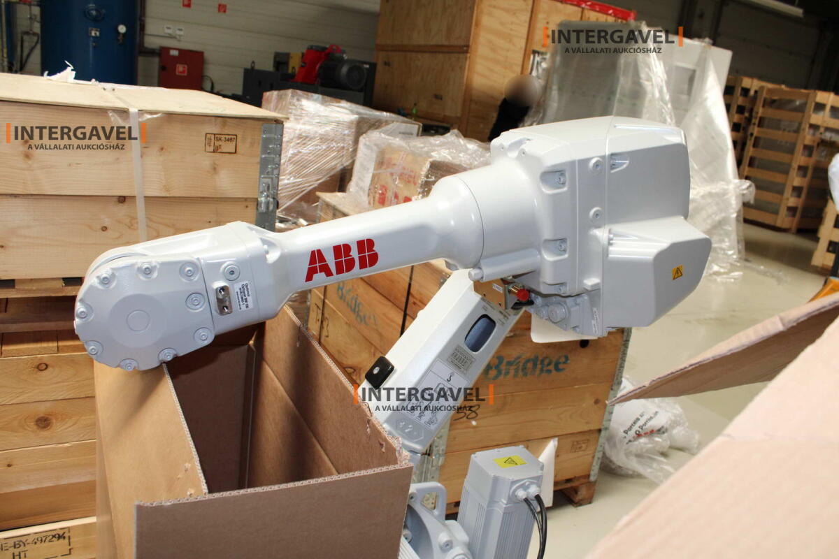 Robot - ABB; IRB 2600