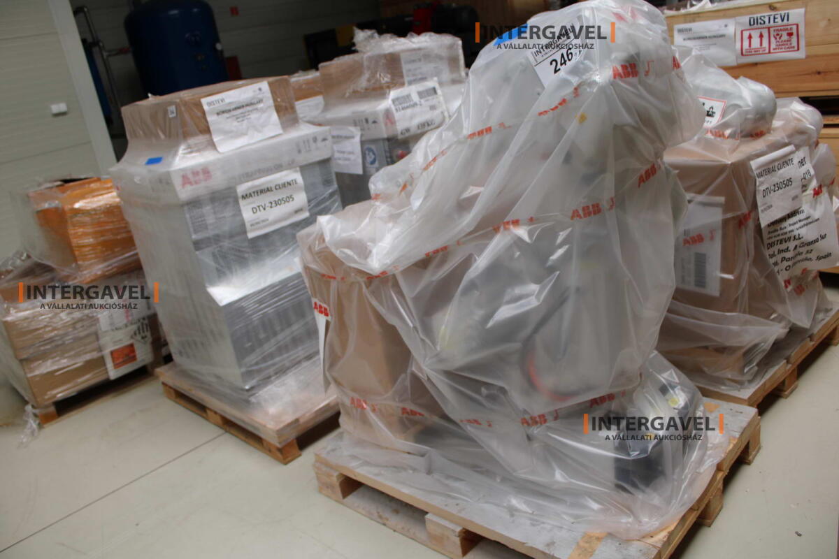 Robot - ABB; IRB 2600 3