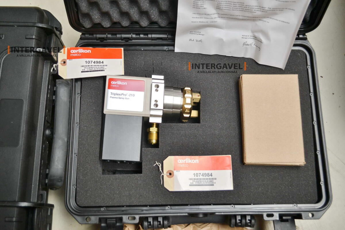 Plasma spraying equipment 5