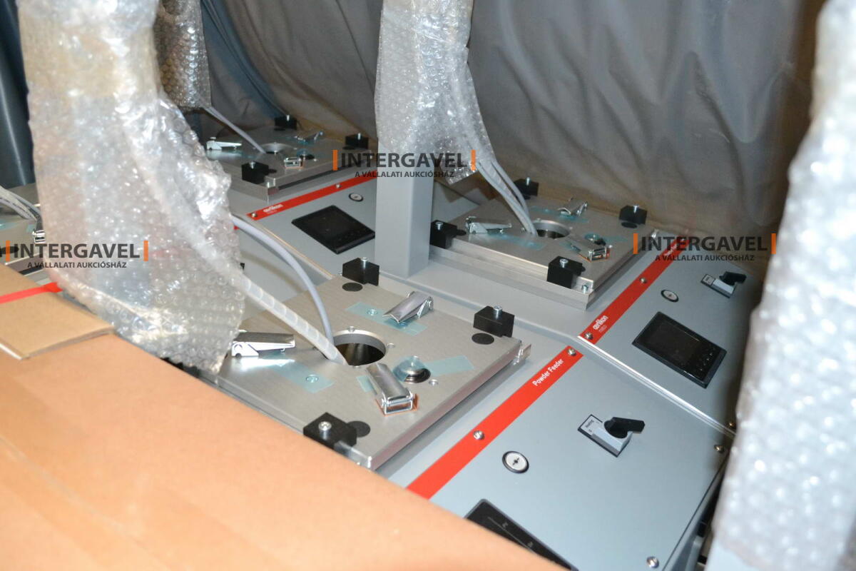 Plasma spraying equipment 19