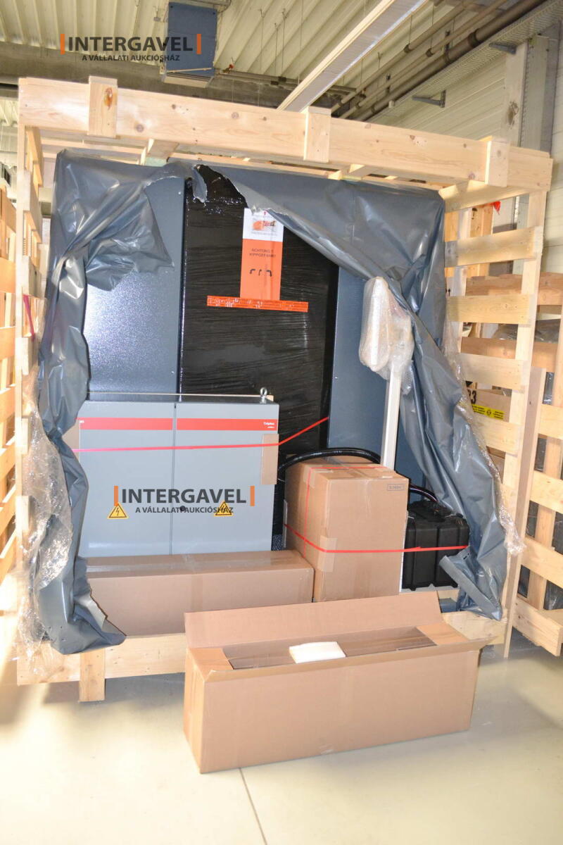 Plasma spraying equipment 24