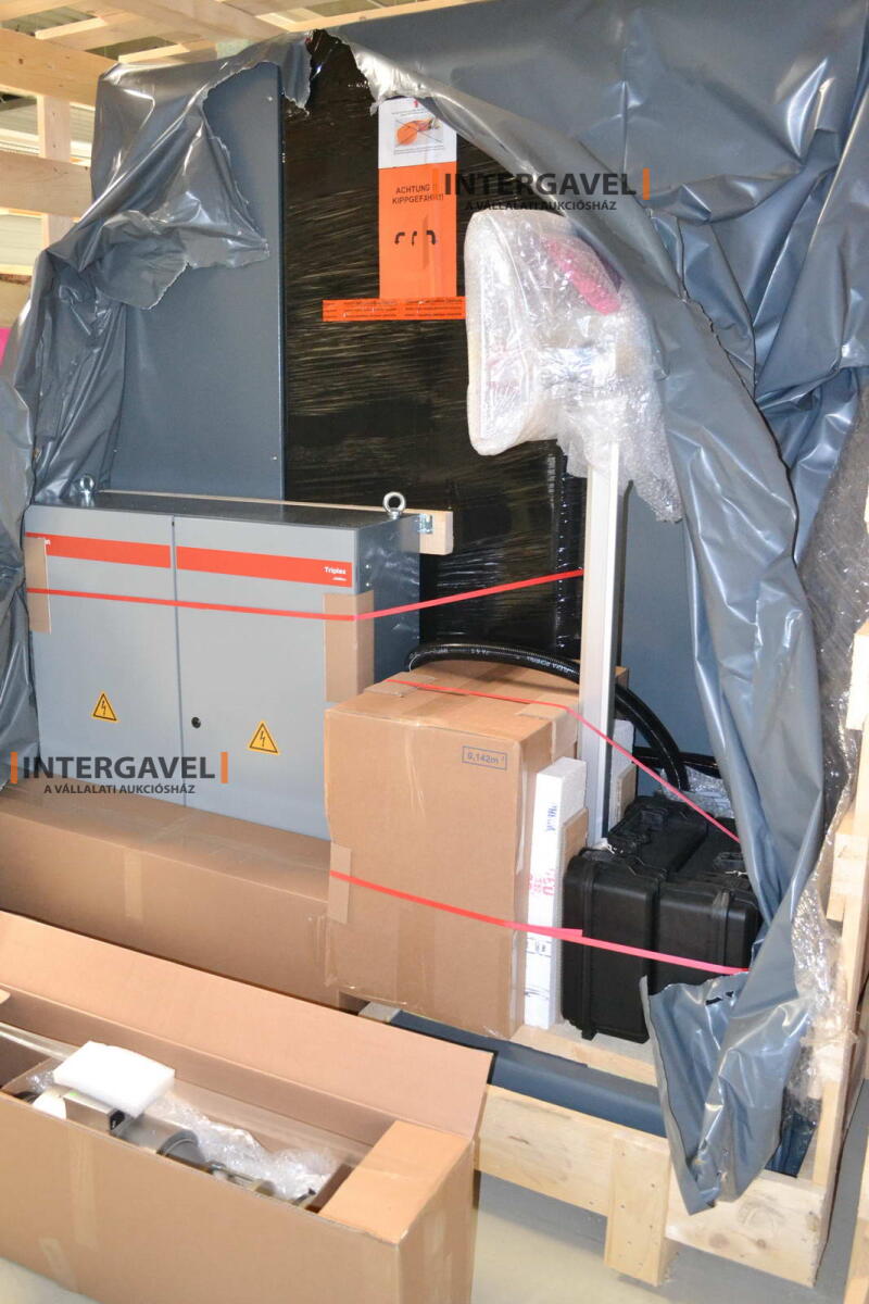 Plasma spraying equipment 28