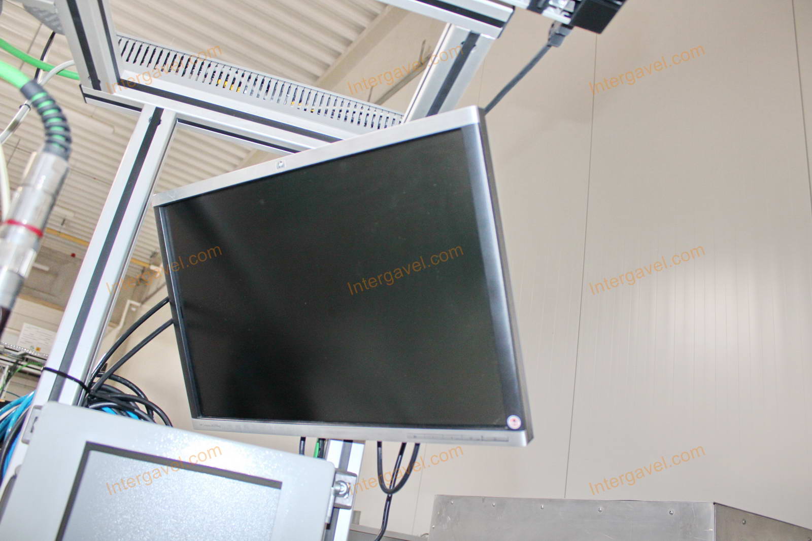 Bontott szerelő munkahely 17