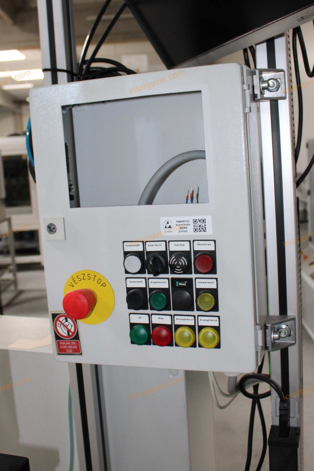 Bontott szerelő munkahely 18