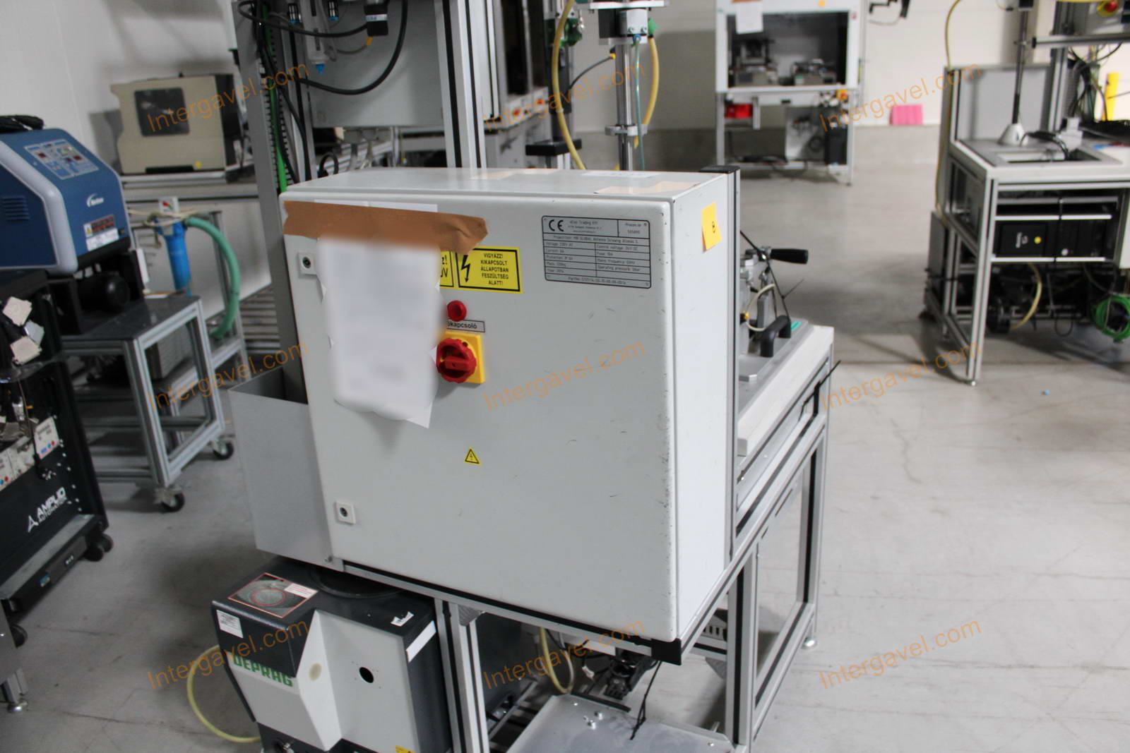 Bontott szerelő munkahely 23