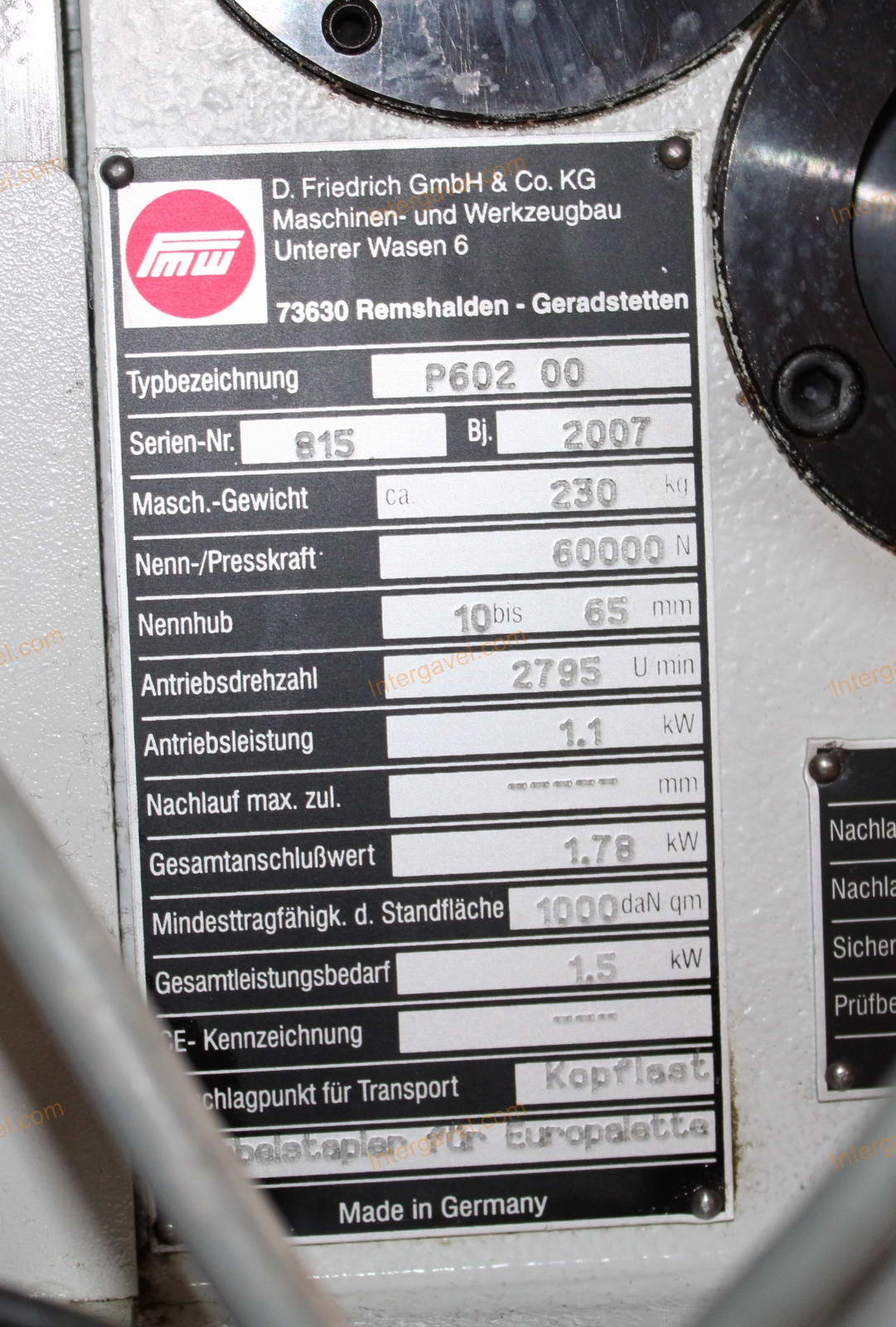 Bontott szerelő munkahely 4