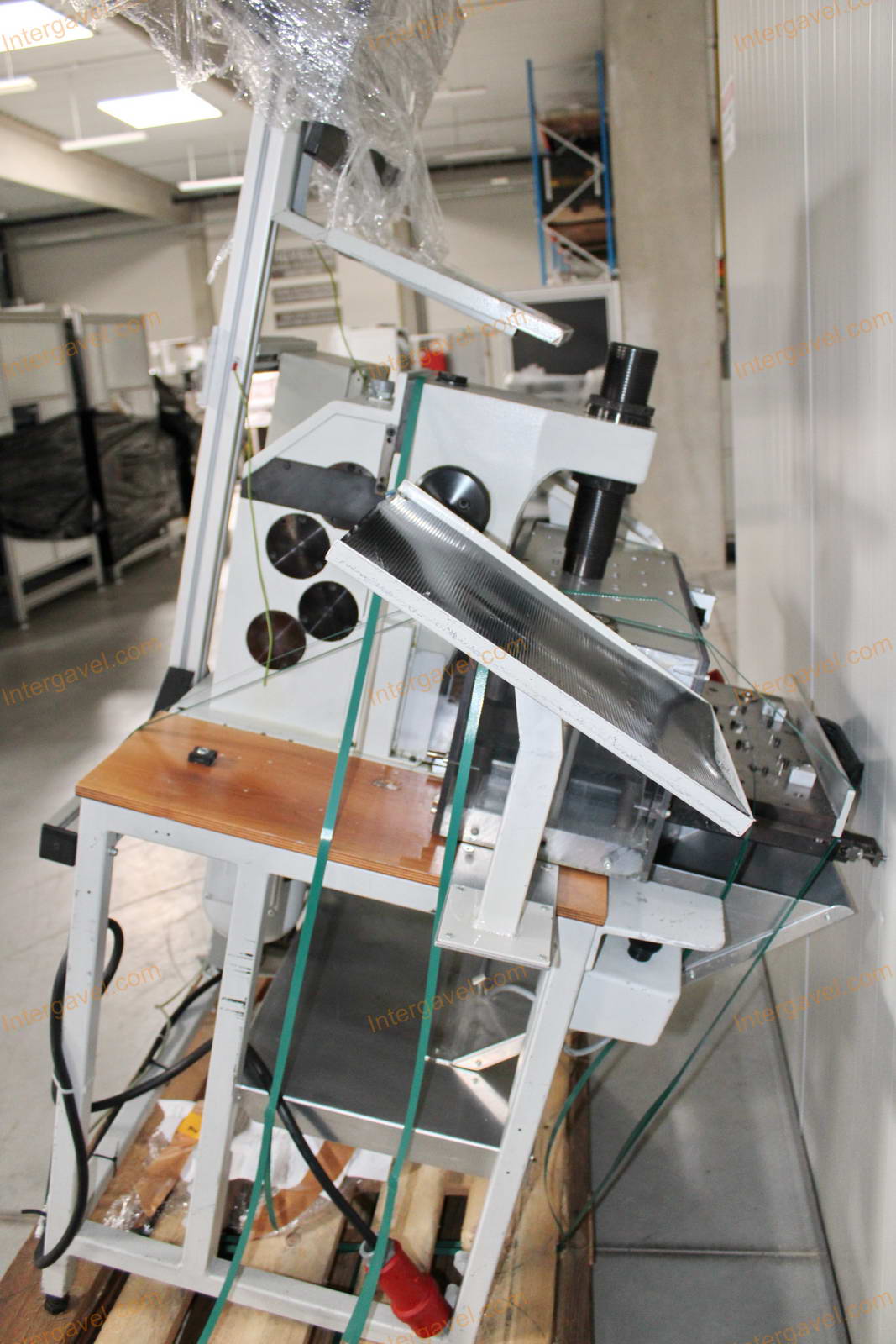 Bontott szerelő munkahely 9