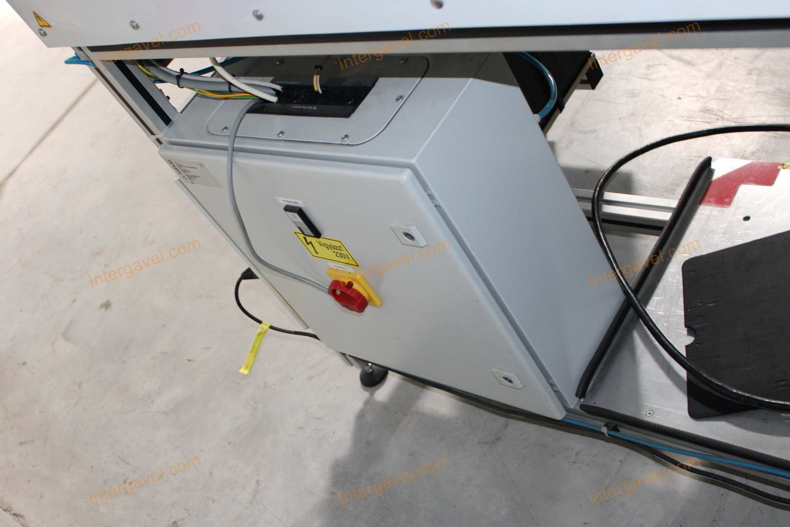 Bontott szerelő munkahely 15