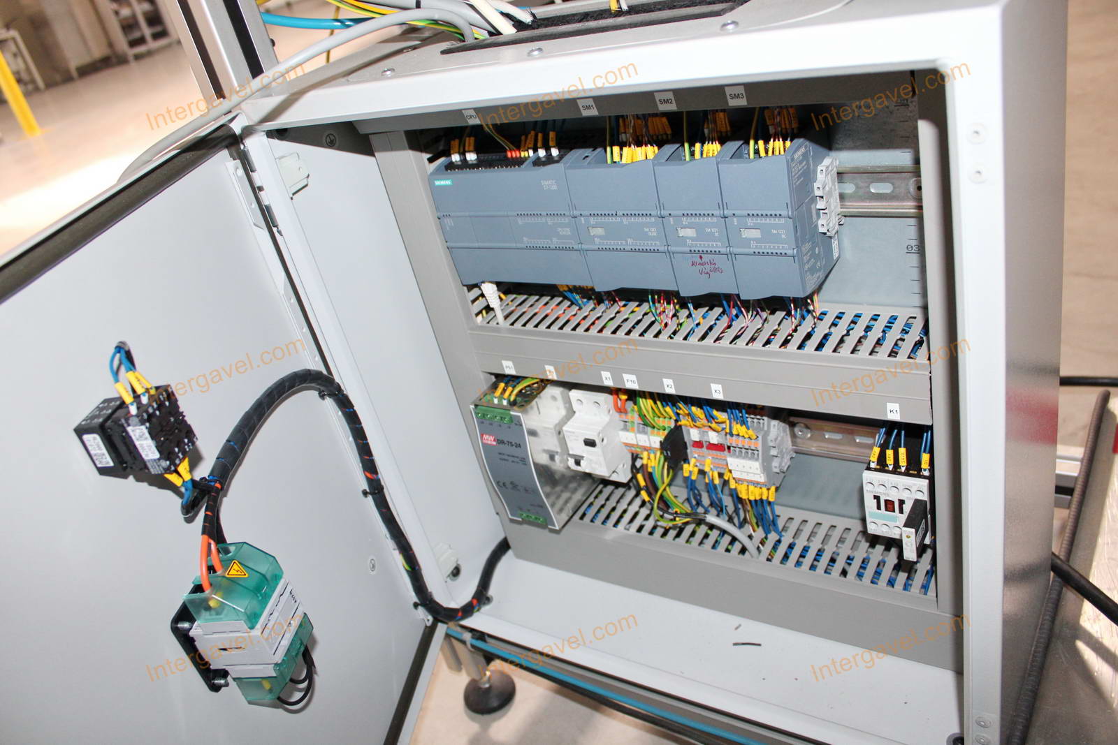 Bontott szerelő munkahely 16