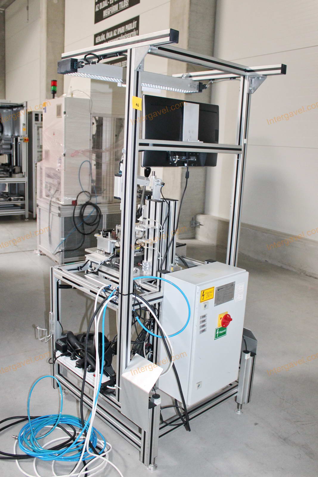 Bontott szerelő munkahely 2