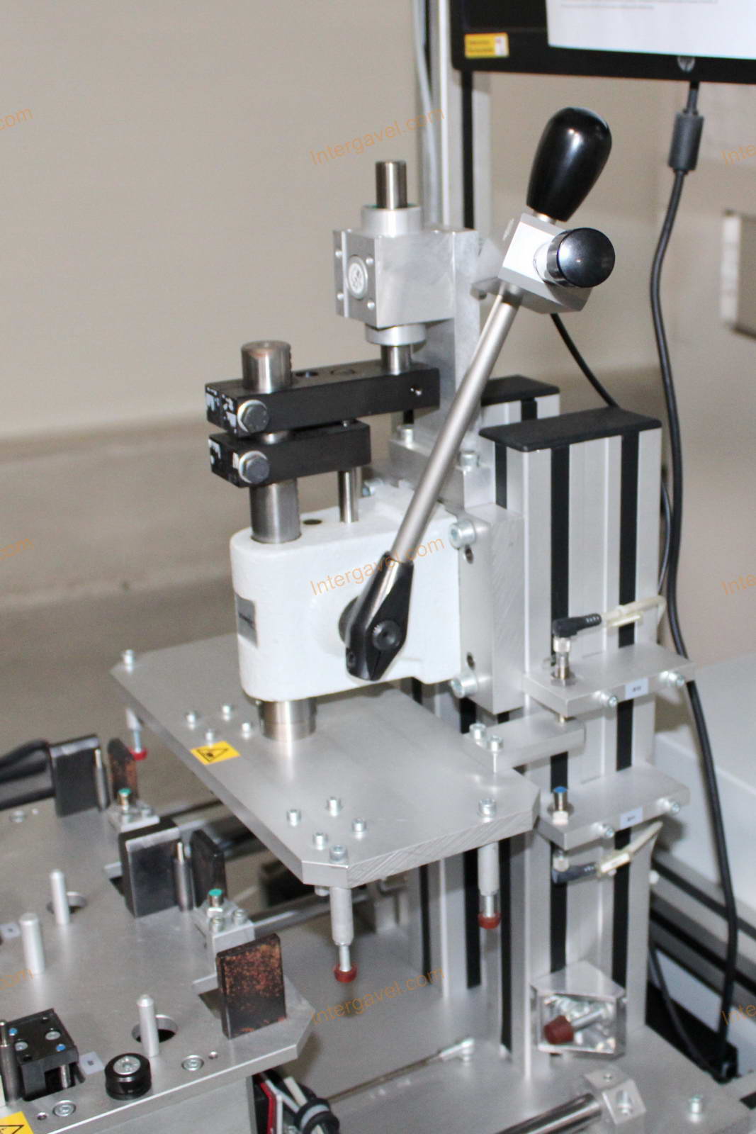 Bontott szerelő munkahely 8