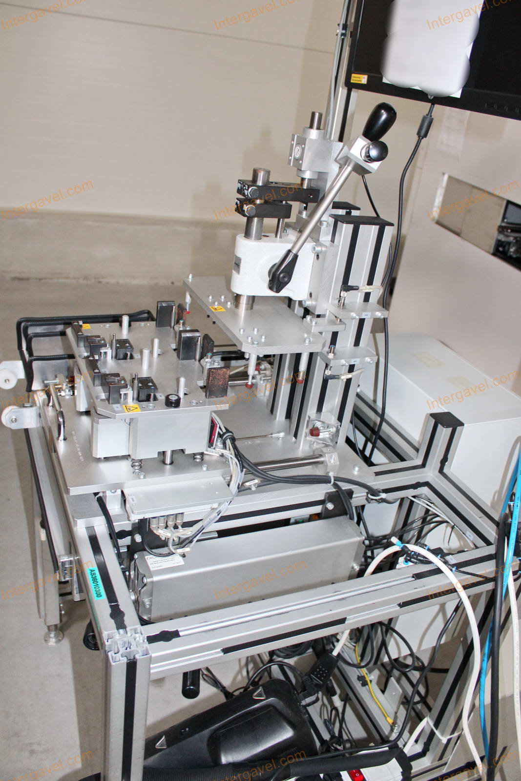 Bontott szerelő munkahely 9