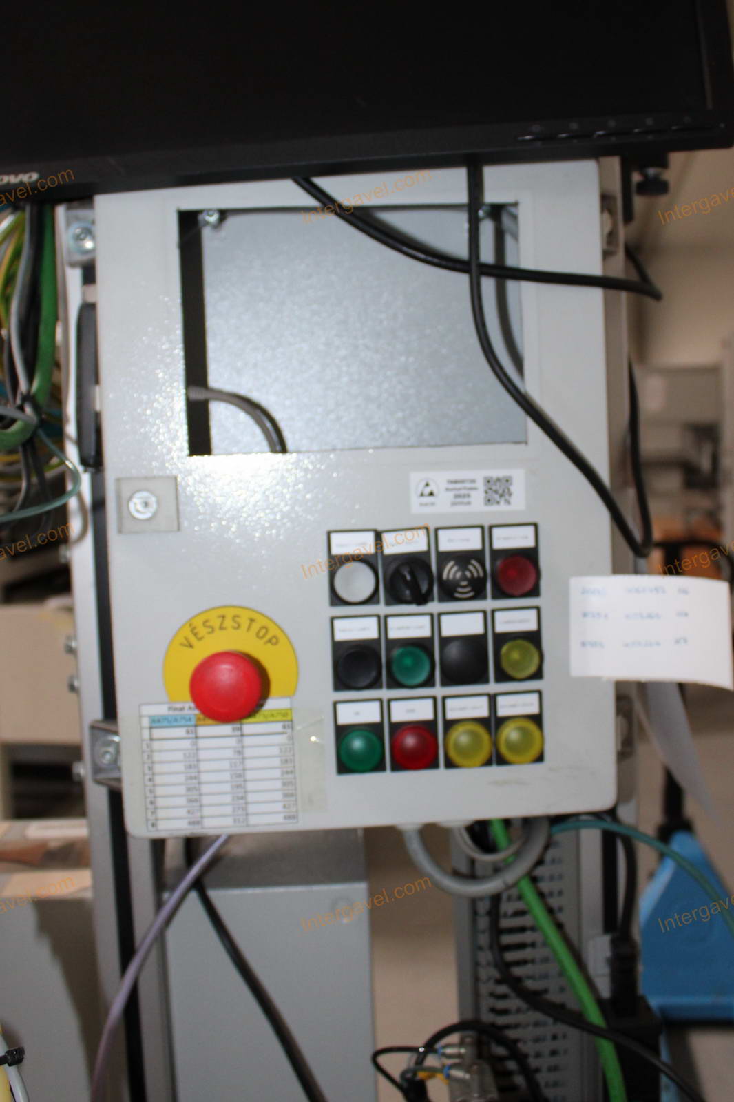 Bontott szerelő munkahely 16