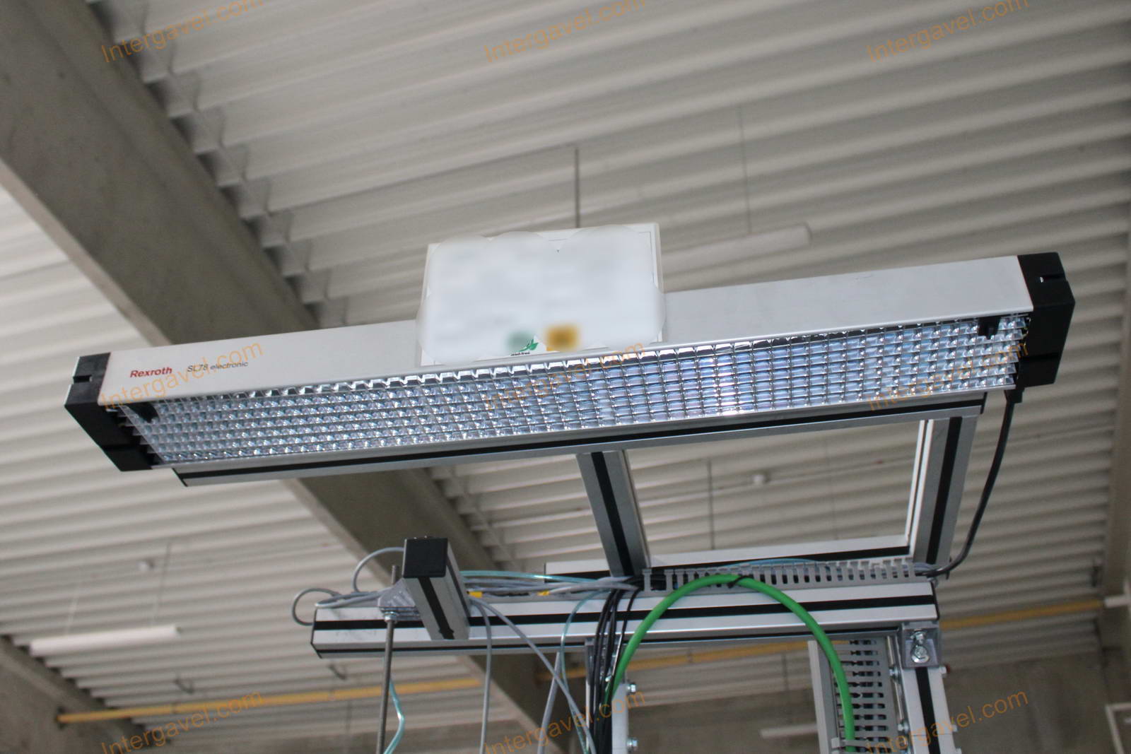 Bontott szerelő munkahely 17