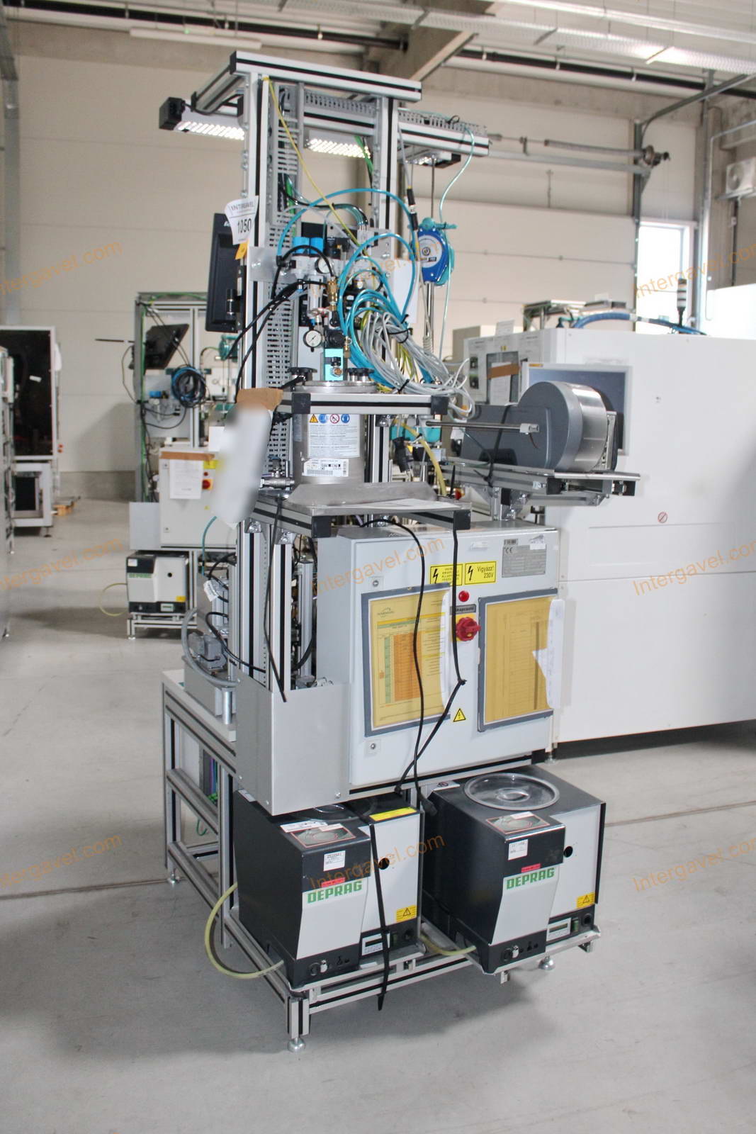 Bontott szerelő munkahely 21