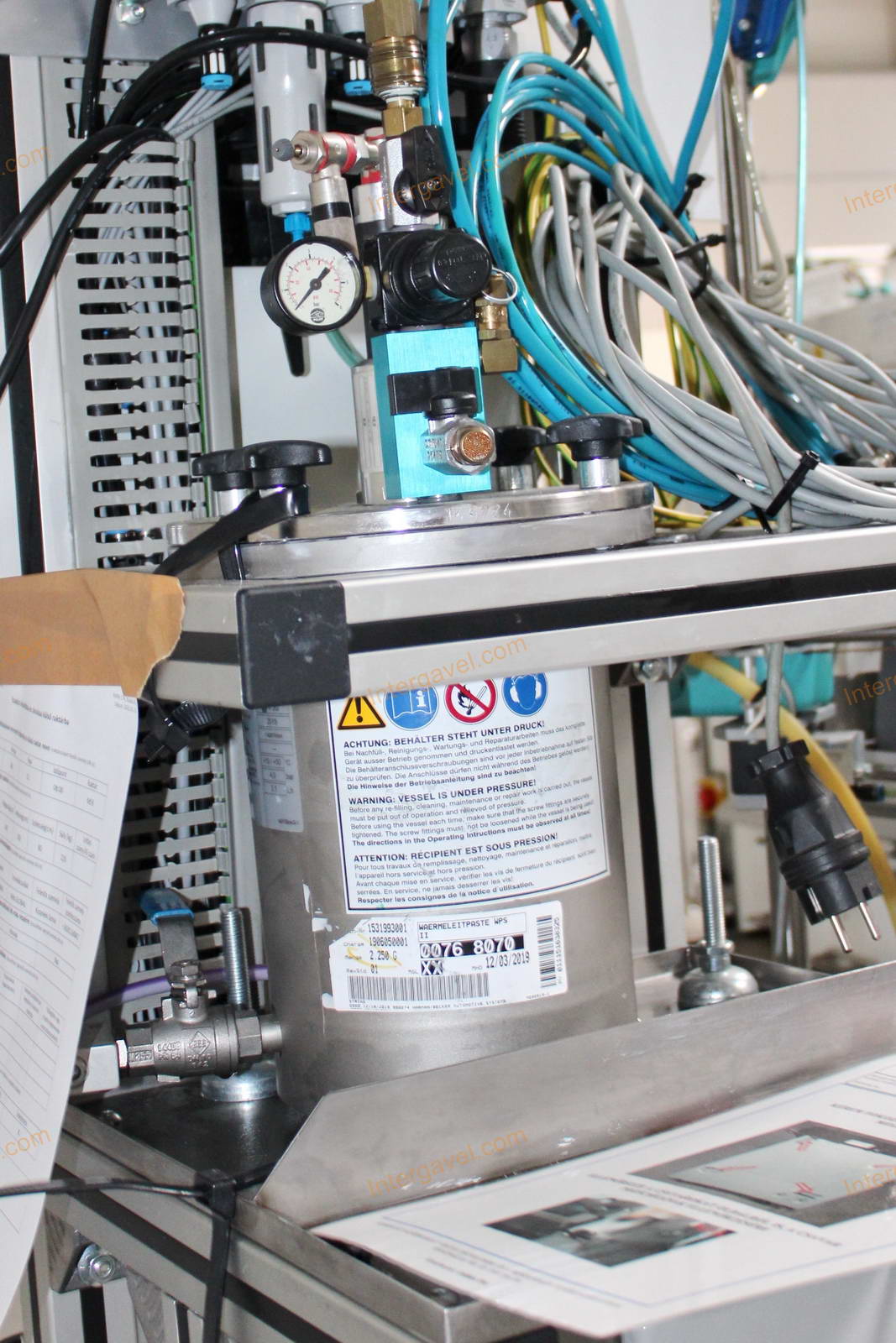 Bontott szerelő munkahely 23