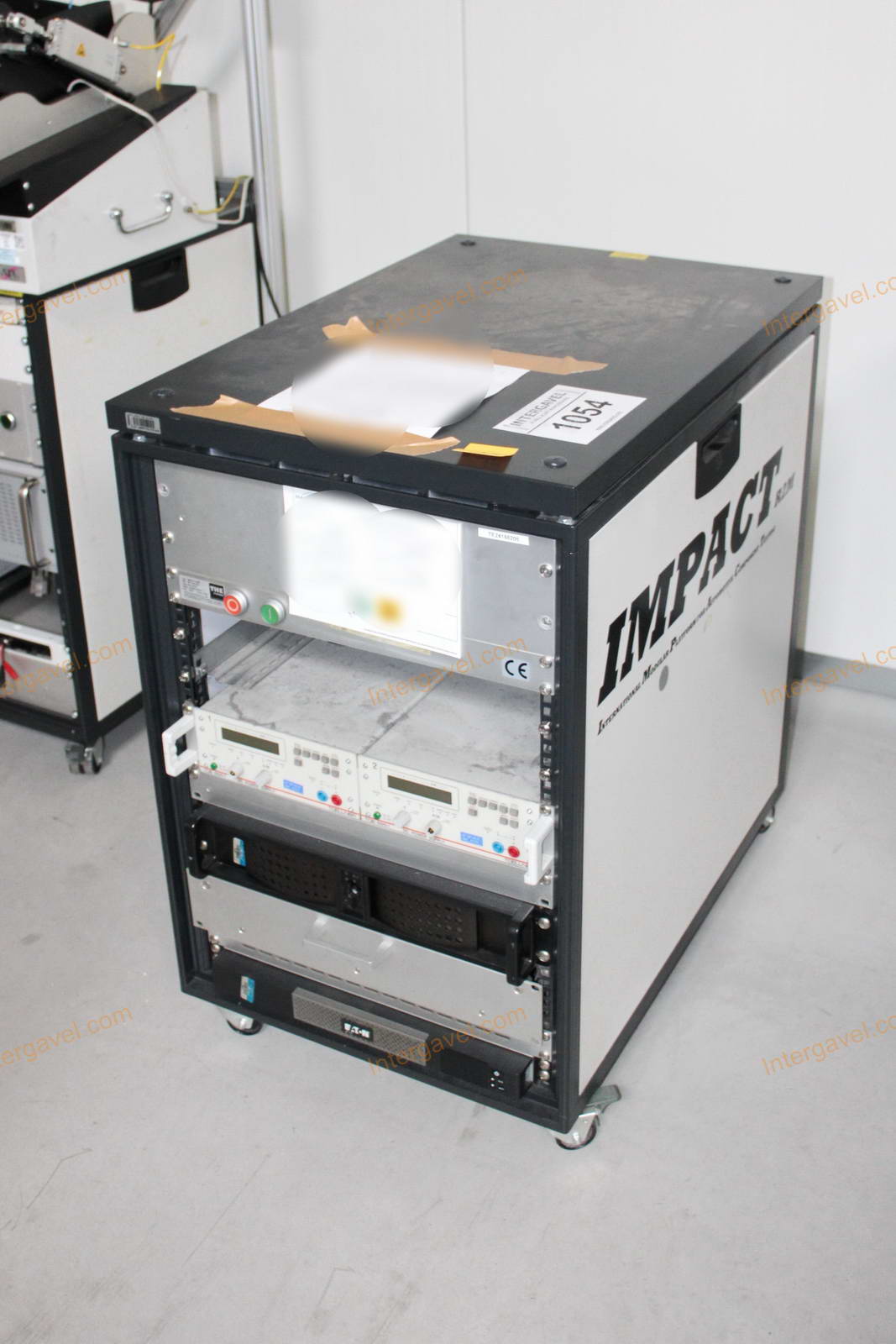 Bontott teszt szekrény