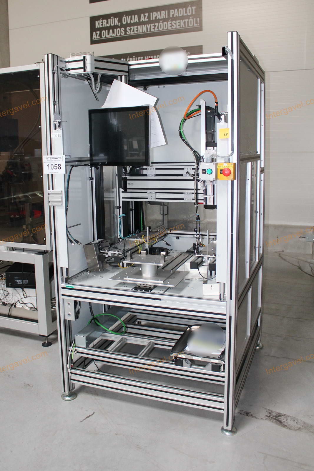 Bontott szerelő célgép