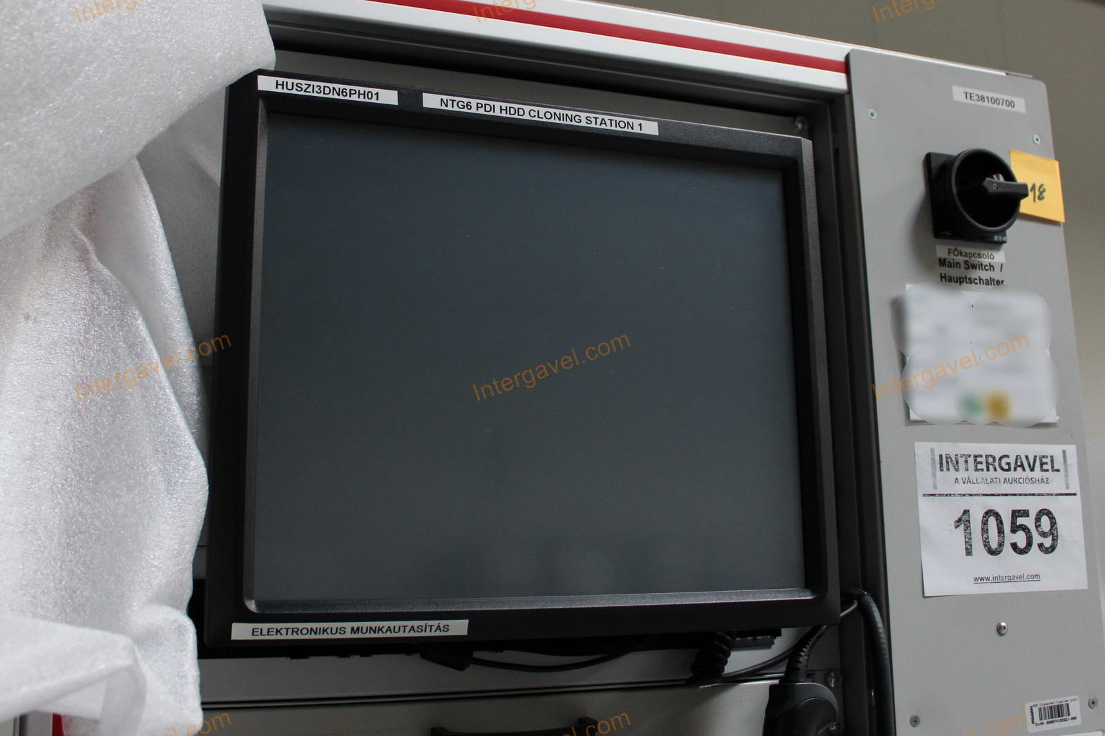 Bontott teszt szekrény 3