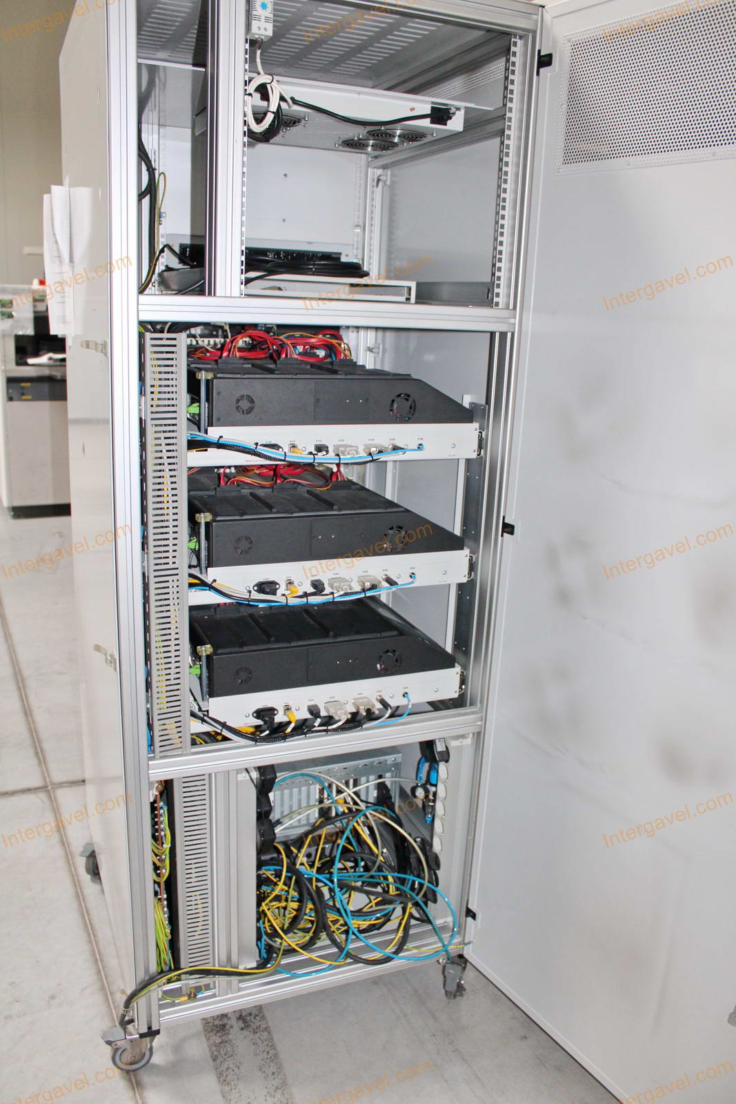 Bontott teszt szekrény 9