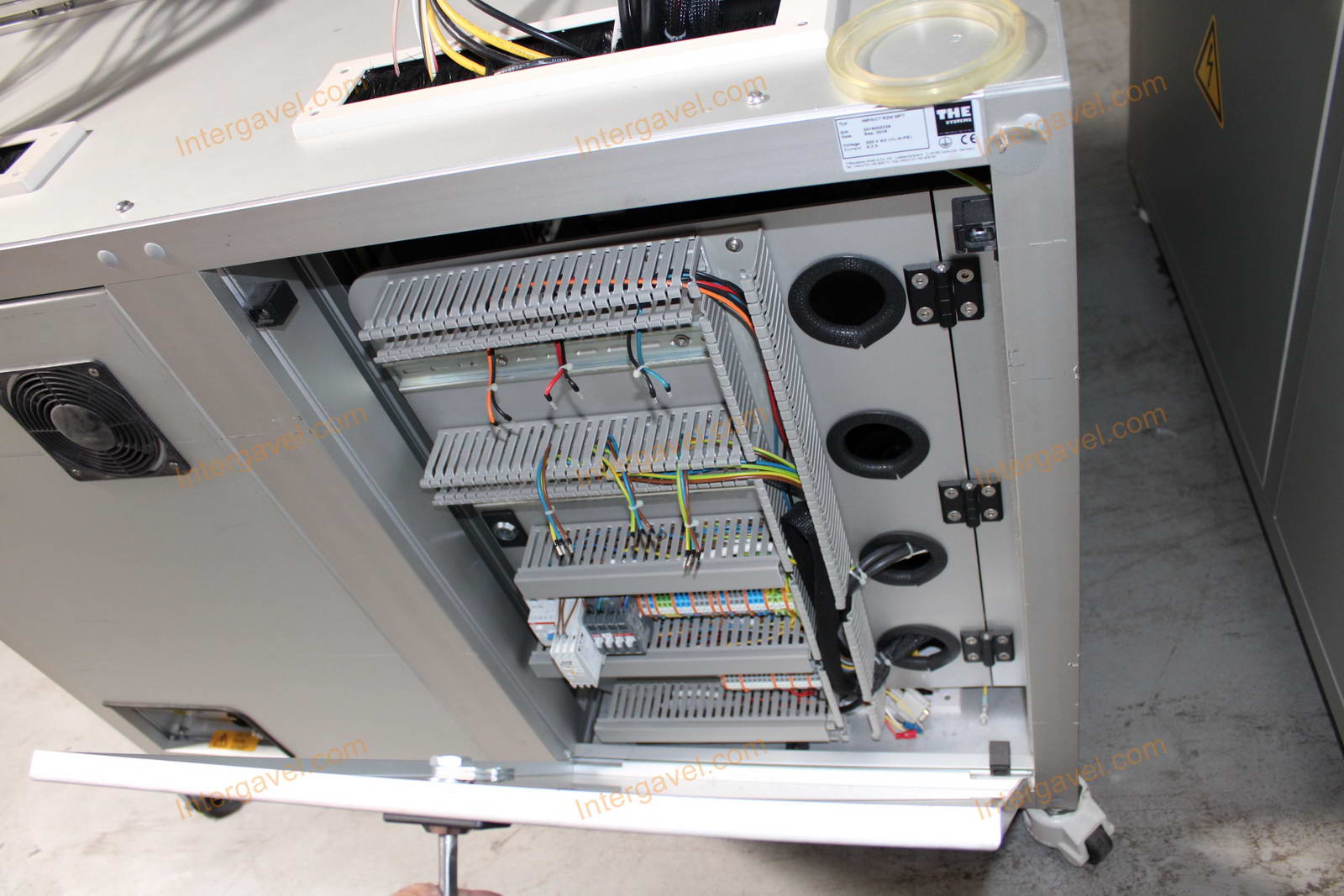 Bontott teszt munkahely 11