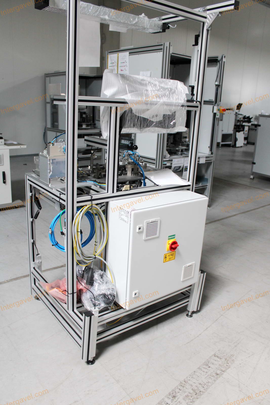 Bontott szerelő munkahely 12