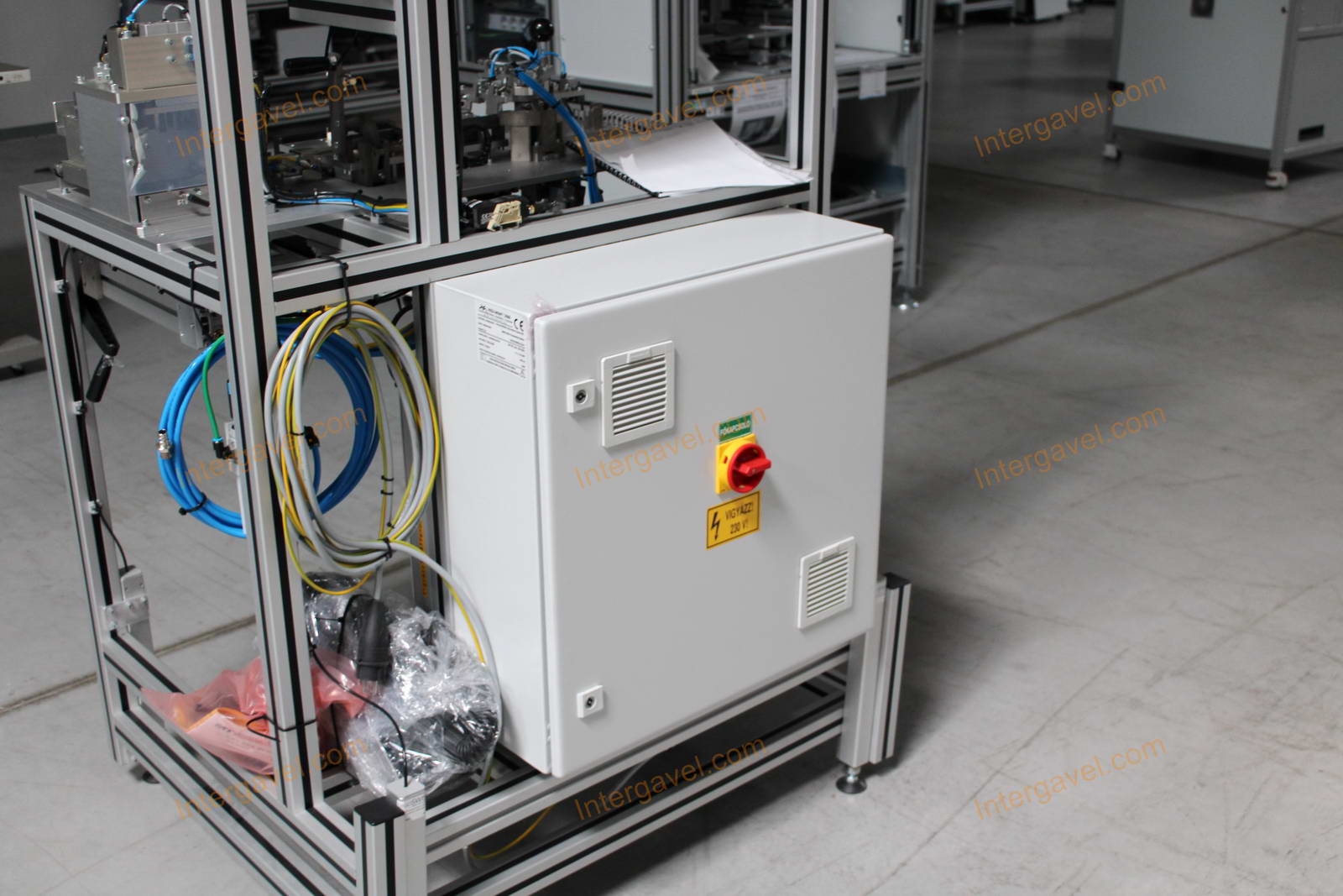 Bontott szerelő munkahely 13