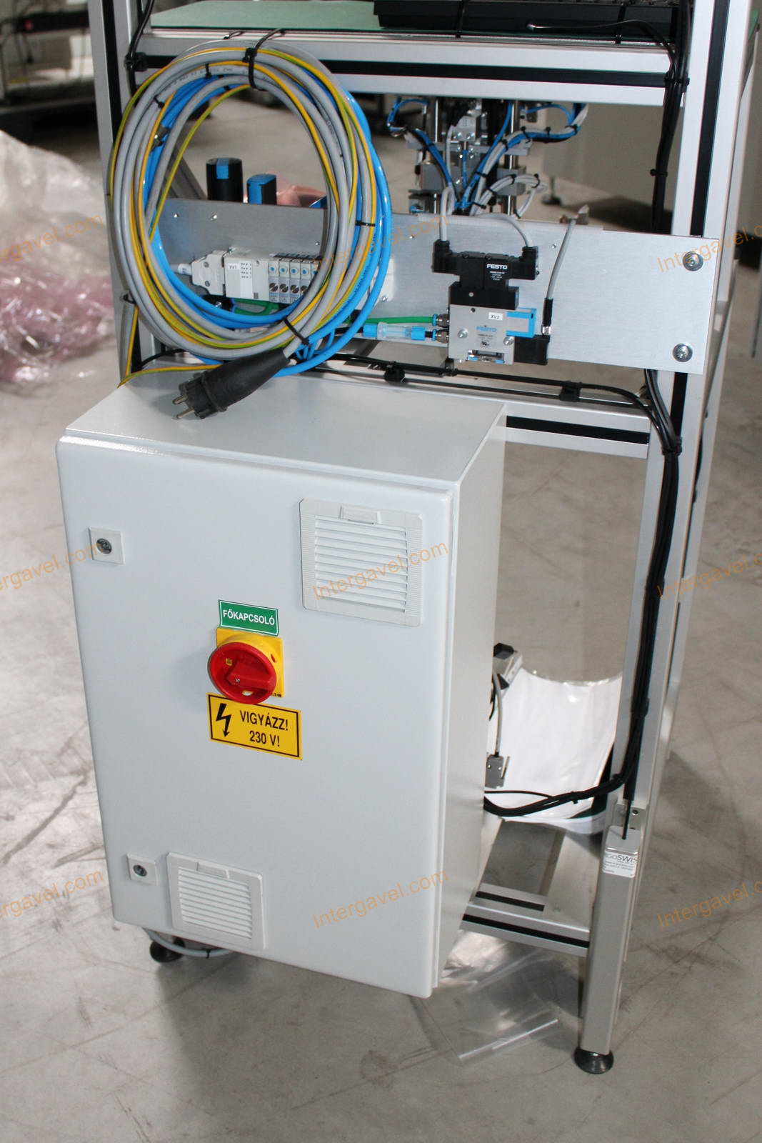 Bontott szerelő munkahely 13